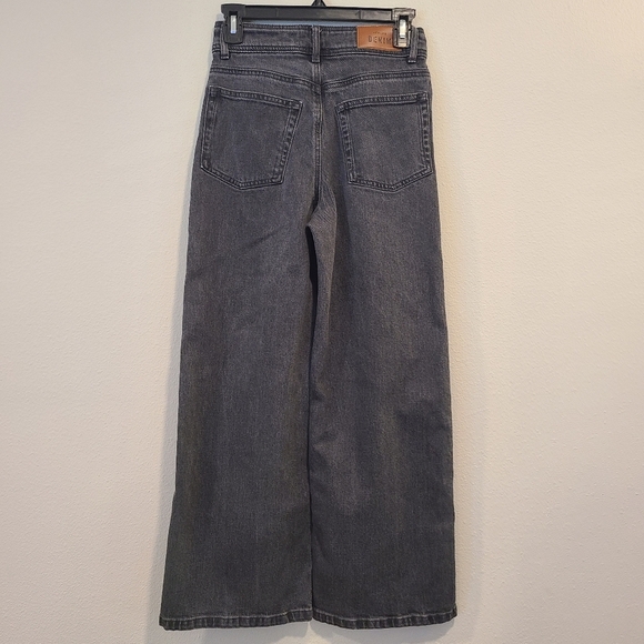 Sezane The Iconic Straight Leg Middle Grey Jeans - Picture 4 of 6